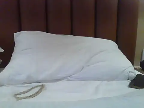 rarindam17 live cam on StripChat