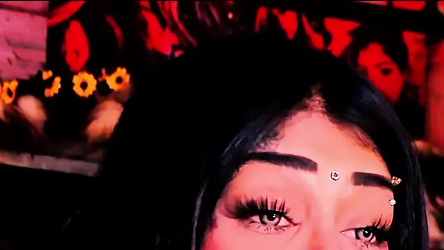 indian_dreamgirl webcam