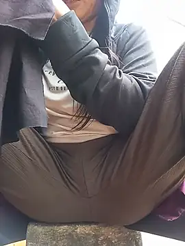 Linda-04 webcam