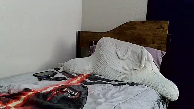 Midnight_Fun6969 webcam