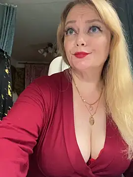 Sweet-blonde webcam