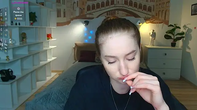 AlisaFoxis webcam