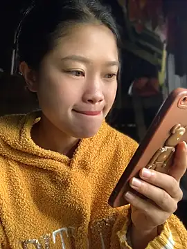 LilyLily68 webcam
