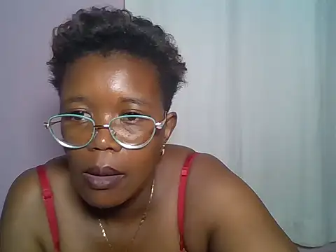 NiceThickAss07 webcam