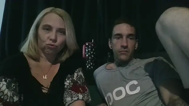 2-BLUNT-CUNTS webcam