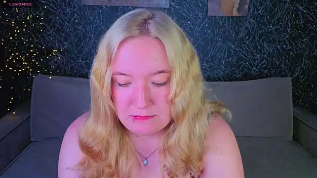 Sophia_Millery webcam