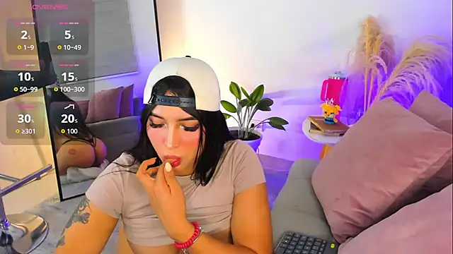 hollyprincess_2 live cam preview