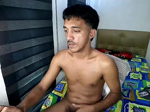 Rowy_Cam live cam on StripChat