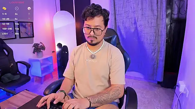 DaviidEvans_ live cam on StripChat