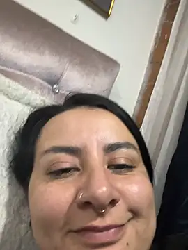 Abril_Luv webcam