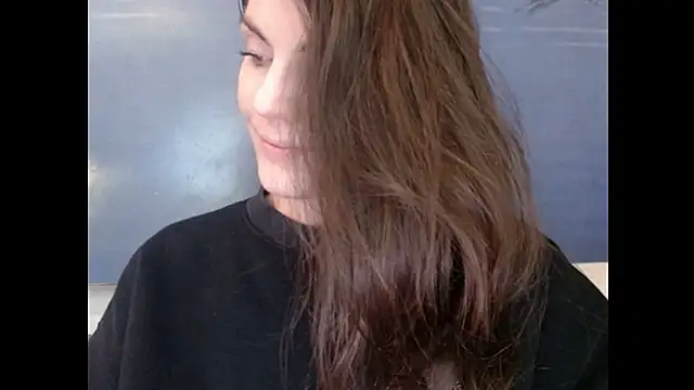 AliceTailor live cam on StripChat