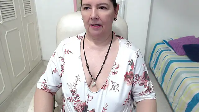 leonela_69 webcam