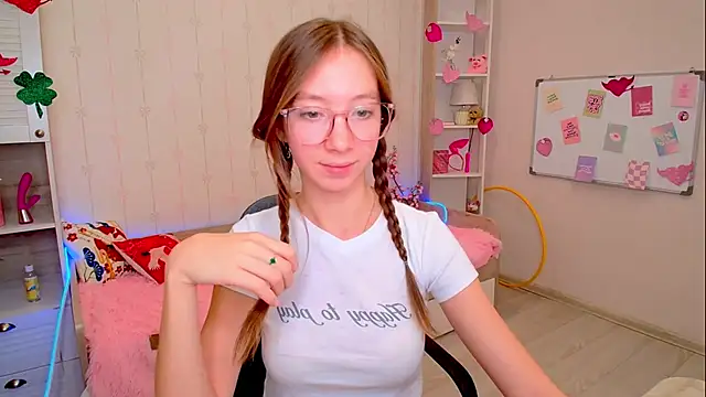ErotickMonick live cam preview