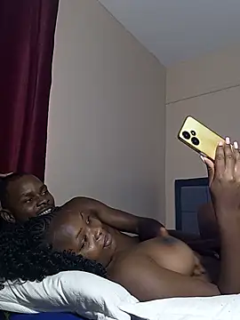 hot_Ivy_cuople webcam