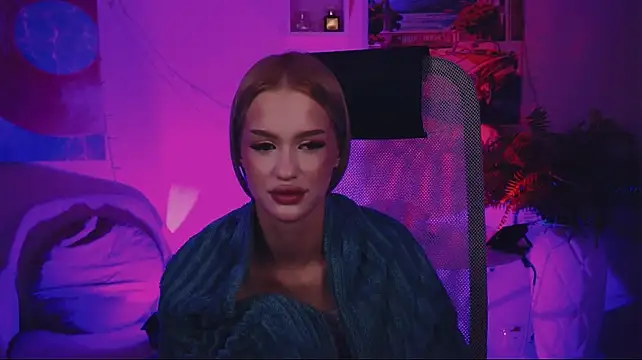 AngelaHolmes webcam