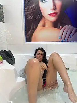 IsaDiiaz live cam on StripChat