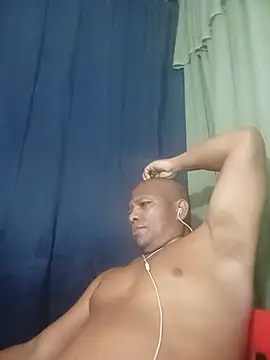bigblackcock75 live cam on StripChat
