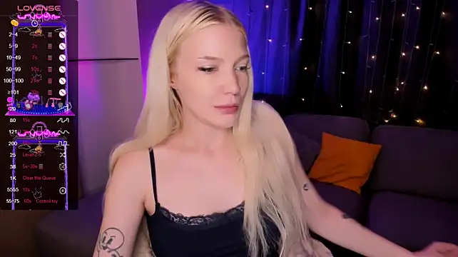 AnyaTaylor_ webcam