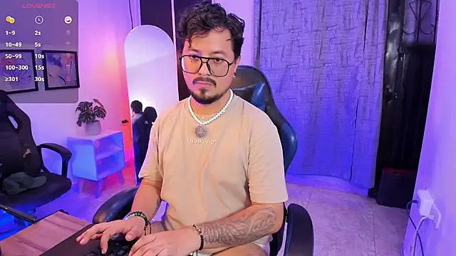 DaviidEvans_ live cam on StripChat