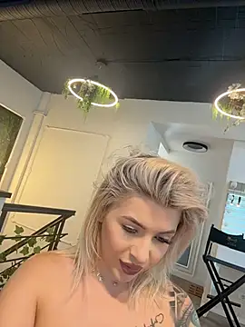 IveySin webcam