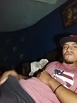 AlexAlejandro13 live cam on StripChat