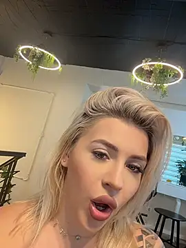 IveySin webcam