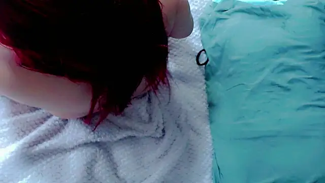 Imannejulienne live cam preview
