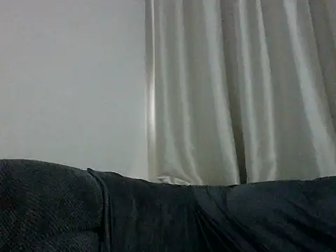 pretty_doll04 live cam on StripChat