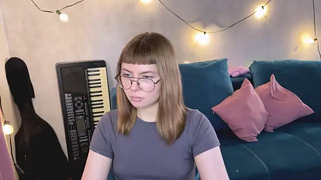 SusieMilkis webcam