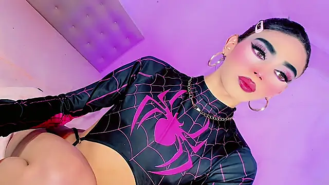 Arianaa_Velvet live cam on StripChat