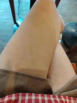ori-lynk (F milf) - Play dildo and cum at public