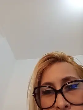 candiegilson_ (F milf) - machine check and squirt for 5 minutes