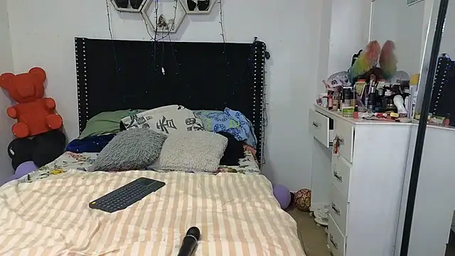 charlotte_077 live cam preview
