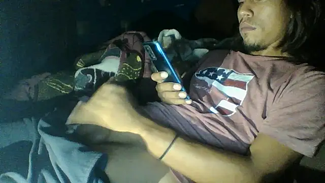 AlexAlejandro13 webcam