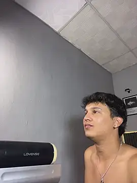 Leo_Savage_