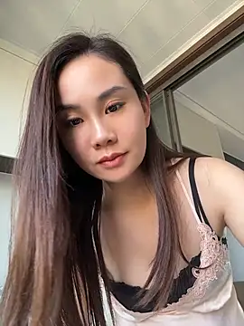 Yioyio-666 webcam