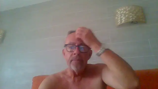 tuggy59 live cam on StripChat