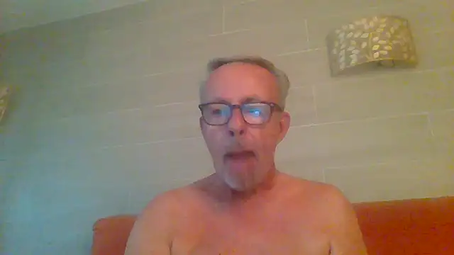 tuggy59 live cam on StripChat