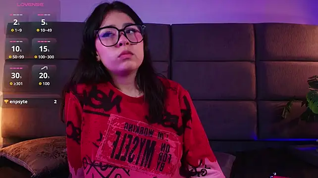 LioyQueen webcam
