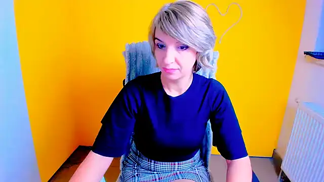 Lana_Foxyy webcam