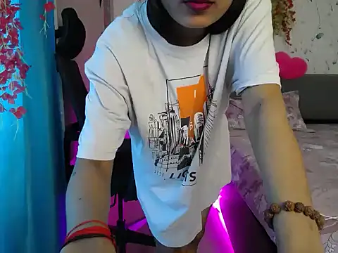 Naughtyy_Ranii01 webcam