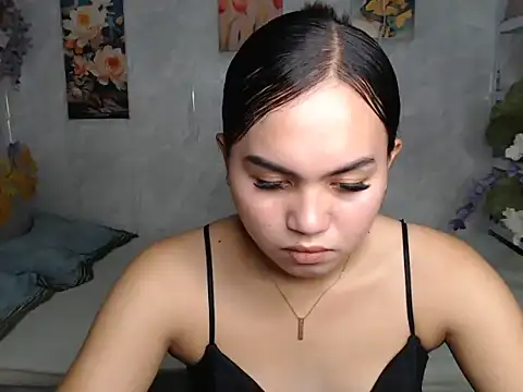 ur_asiankat webcam