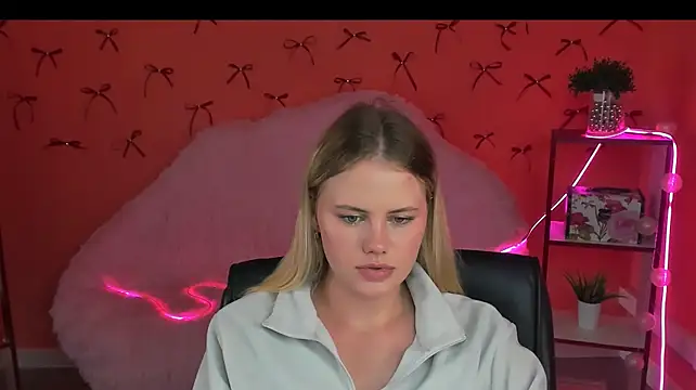 LanaWey webcam