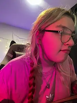 Sophia_Weest99 live cam preview