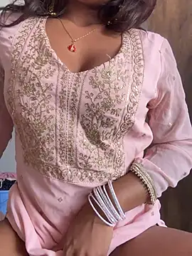naughtysaraaa