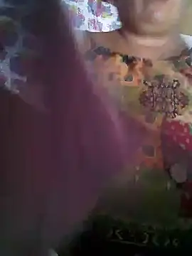 Huge_mama69 live cam preview