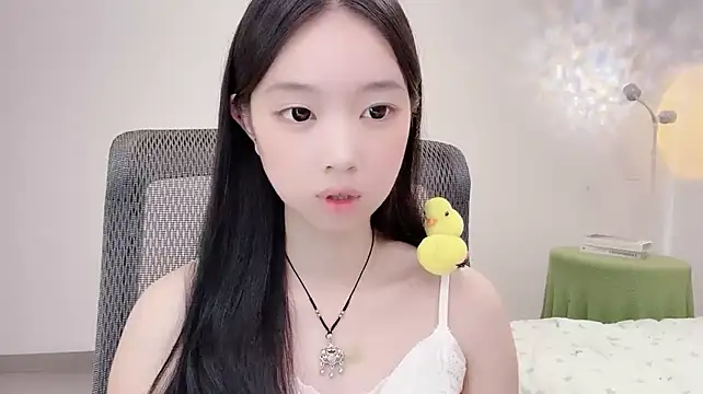 Yoyo33355 live cam preview