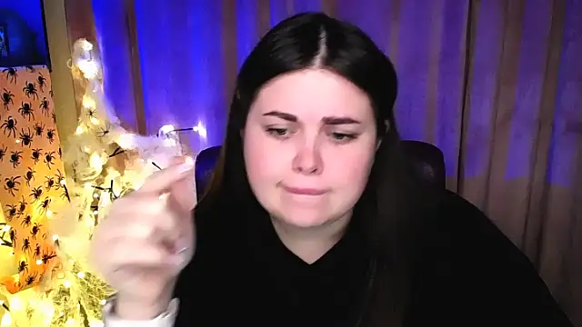 Emily_Mo