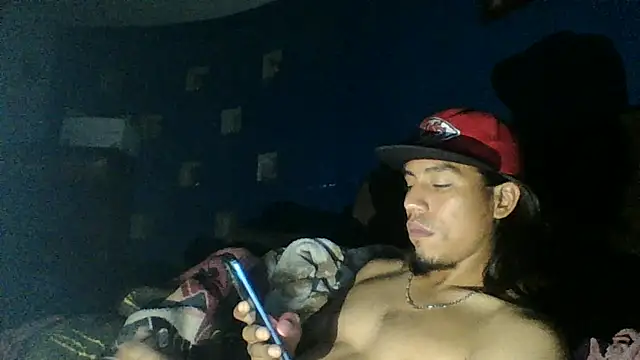 AlexAlejandro13 live cam on StripChat