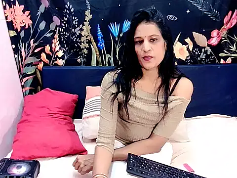 indiansexcsmile4u webcam